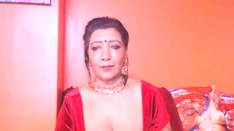 indiansarika65 online show from July 27, 3:35 am