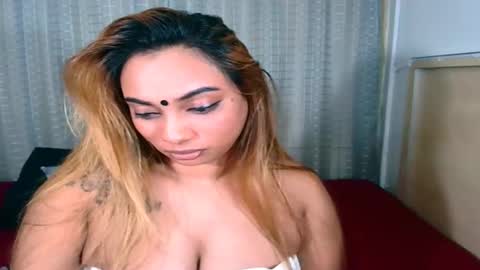 Snapshot of indiansecretlove20 chatting on November 9, 6:50 pm goddess online show from November 9, 6:50 pm