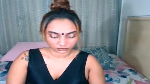 Snapshot of indiansecretlove20 chatting on November 17, 5:52 pm goddess online show from November 17, 5:52 pm