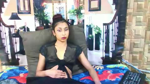 Snapshot of indiansexybutt4u2luv chatting on May 15, 7:04 am indiansexybutt4u2luv online show from May 15, 7:04 am