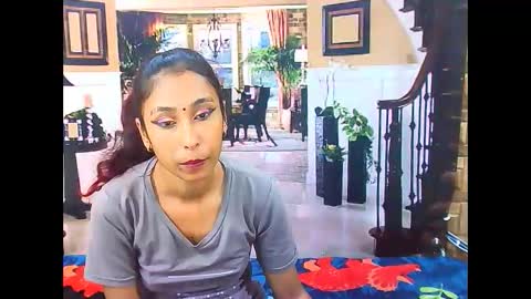 Snapshot of indiansexybutt4u2luv chatting on May 21, 6:42 am indiansexybutt4u2luv online show from May 21, 6:42 am