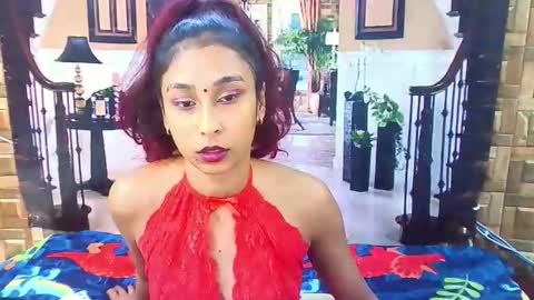 Snapshot of indiansexybutt4u2luv chatting on May 22, 6:31 am indiansexybutt4u2luv online show from May 22, 6:31 am
