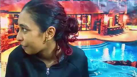 Snapshot of indiansexybutt4u2luv chatting on June 3, 5:21 am indiansexybutt4u2luv online show from June 3, 5:21 am