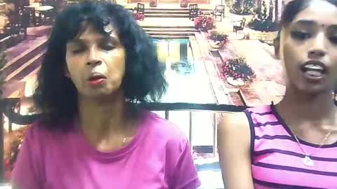 Snapshot of indiansexyslender4u2luv chatting on February 18, 6:15 am indiansexyslender4u2luv online show from February 18, 6:15 am