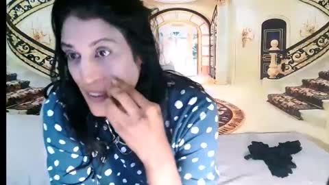 Snapshot of indiansexysmyle chatting on May 25, 5:57 am Azi online show from May 25, 5:57 am