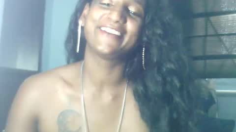 Snapshot of indiantina01 chatting on December 9, 3:33 pm tina online show from December 9, 3:33 pm