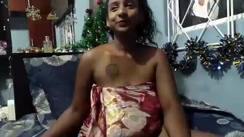 Snapshot of indiantina01 chatting on December 29, 7:11 pm tina online show from December 29, 7:11 pm