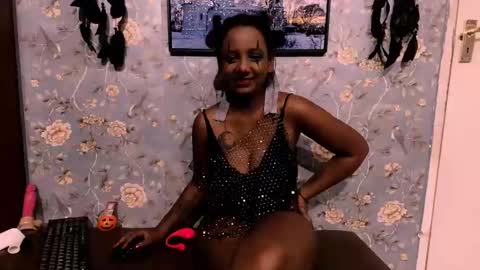 tina online show from October 31, 9:32 am