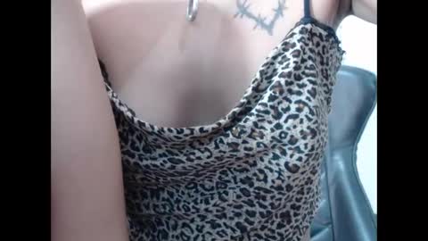 Indiazinha online show from December 4, 11:08 am