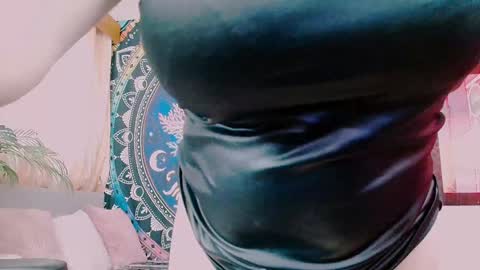 Snapshot of indica_me chatting on January 25, 6:23 am indica_me online show from January 25, 6:23 am