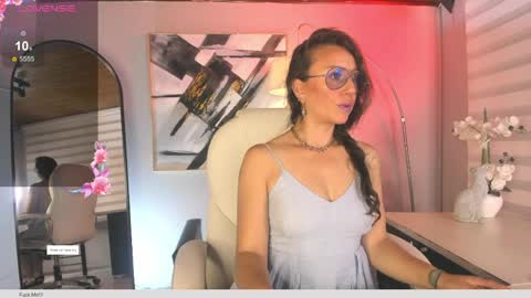 Indigo Wild  online show from May 20, 2:51 am
