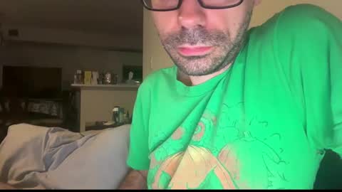 Snapshot of indiscriminator chatting on January 18, 8:29 am just1dude online show from January 18, 8:29 am