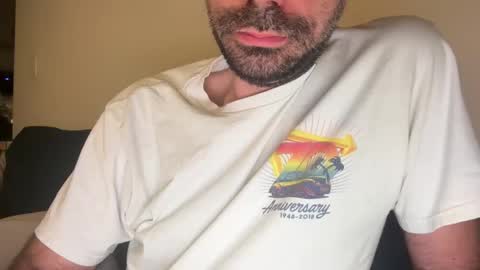 Snapshot of indiscriminator chatting on February 1, 4:55 am just1dude online show from February 1, 4:55 am