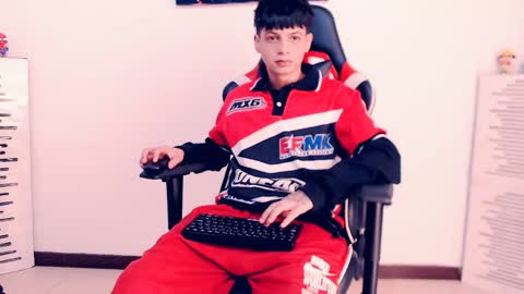 matias online show from May 1, 5:06 pm
