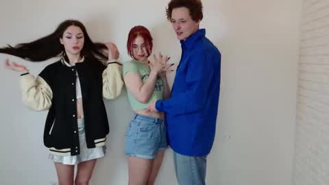 Snapshot of indulgencex chatting on March 7, 7:49 pm Lana and AlexPVT OPEN online show from March 7, 7:49 pm