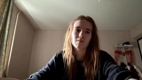 Snapshot of inespacheco chatting on June 4, 2:12 pm Sofia online show from June 4, 2:12 pm