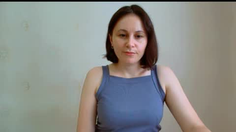 Snapshot of inessa_beauty chatting on June 19, 11:25 am Inessa online show from June 19, 11:25 am