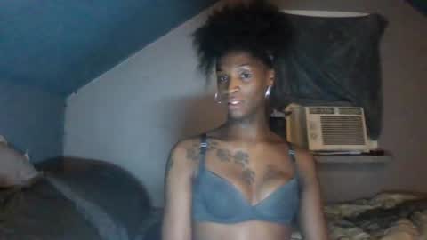 Snapshot of inez0201 chatting on June 28, 8:42 am kendaLin online show from June 28, 8:42 am