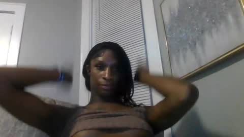 Snapshot of inez0201 chatting on July 4, 7:36 am kendaLin online show from July 4, 7:36 am