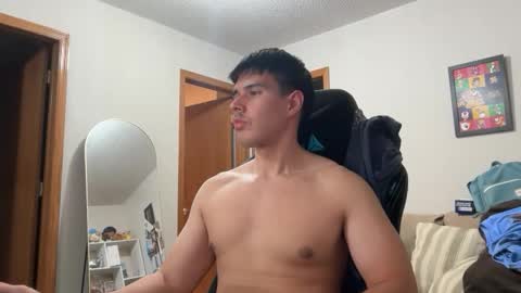 Snapshot of infamouslucas chatting on November 12, 1:50 am Lucas online show from November 12, 1:50 am