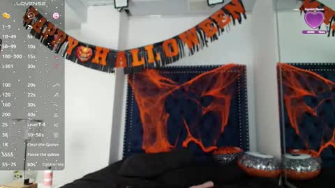 Snapshot of ingrid_rodriguezz chatting on November 2, 8:17 am Ingrid online show from November 2, 8:17 am