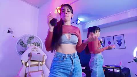 Snapshot of ingrid_rodriguezz chatting on November 22, 8:08 pm Ingrid online show from November 22, 8:08 pm