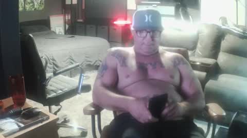 init2dentit online show from March 11, 7:58 am