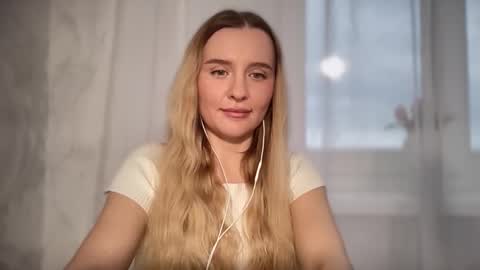 Snapshot of iniva05 chatting on March 25, 1:28 pm iniva05 online show from March 25, 1:28 pm