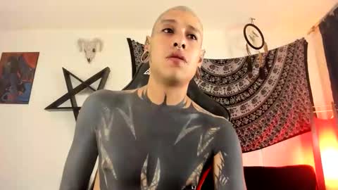 Snapshot of ink_u_buzz chatting on November 30, 8:51 am Dani online show from November 30, 8:51 am