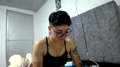 lyan onlyfans n linda online show from April 23, 11:29 pm