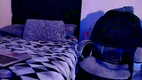 Snapshot of inkedsinners chatting on November 3, 3:57 pm inkedsinners online show from November 3, 3:57 pm