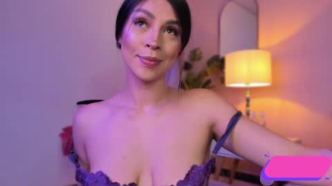 Snapshot of innana_babe chatting on January 9, 8:13 am Innana  online show from January 9, 8:13 am