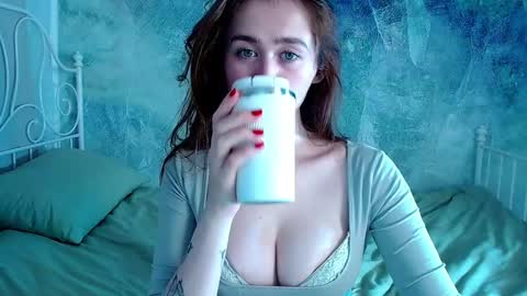 Lina online show from April 30, 1:50 pm
