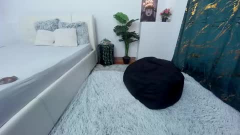 Eva online show from April 26, 10:18 pm