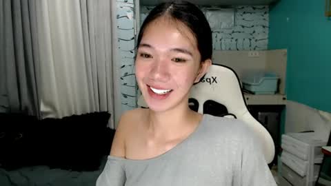 Reign online show from June 15, 9:28 pm