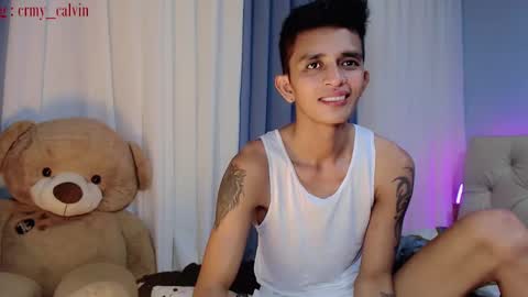 Snapshot of innocent_twinkxx chatting on December 18, 11:51 pm calvin online show from December 18, 11:51 pm