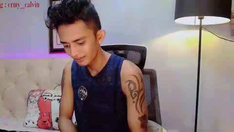 Snapshot of innocent_twinkxx chatting on December 22, 11:41 pm calvin online show from December 22, 11:41 pm