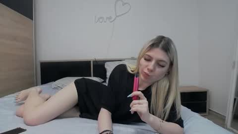 innocentangel2 online show from May 3, 9:32 pm