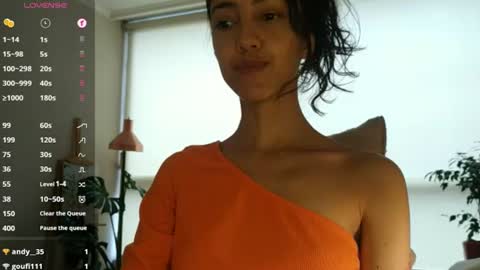 Laroa online show from July 28, 7:50 pm