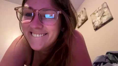 Snapshot of innocentlilsarah chatting on October 20, 6:30 pm innocentlilsarah online show from October 20, 6:30 pm