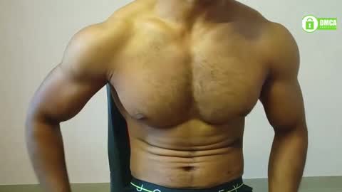 Snapshot of insanestud_miles chatting on January 7, 7:31 am Miles online show from January 7, 7:31 am