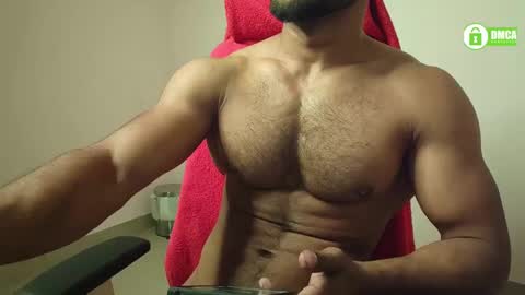 Snapshot of insanestud_miles chatting on February 5, 6:04 pm Miles online show from February 5, 6:04 pm