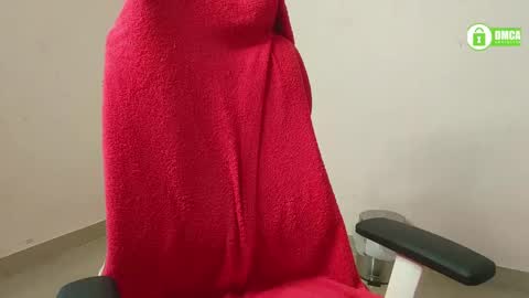 Snapshot of insanestud_miles chatting on February 12, 4:23 am Miles online show from February 12, 4:23 am