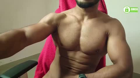 Snapshot of insanestud_miles chatting on February 19, 5:49 pm Miles online show from February 19, 5:49 pm