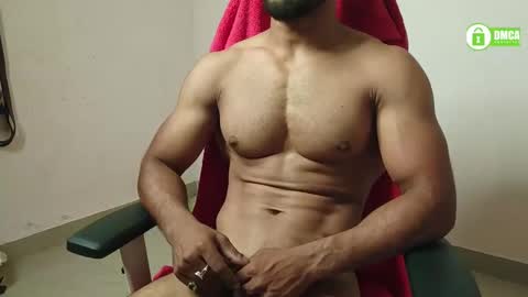 Snapshot of insanestud_miles chatting on February 20, 5:40 pm Miles online show from February 20, 5:40 pm