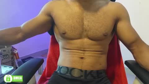 Snapshot of insanestud_miles chatting on September 10, 6:35 am Miles online show from September 10, 6:35 am