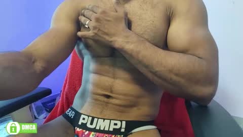 Snapshot of insanestud_miles chatting on September 18, 7:54 am Miles online show from September 18, 7:54 am