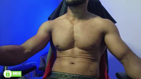 Snapshot of insanestud_miles chatting on October 17, 1:57 pm Miles online show from October 17, 1:57 pm