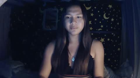 Snapshot of insulting_whoreifica chatting on January 4, 12:38 pm MAXINE online show from January 4, 12:38 pm