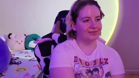 Snapshot of internetfairy_xo chatting on December 24, 7:39 am Faye online show from December 24, 7:39 am